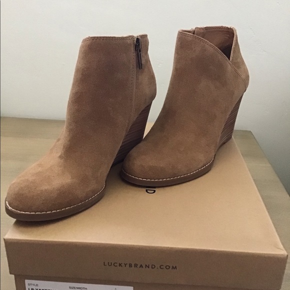 Lucky Brand Shoes - NEW Lucky Brand Wedges Chestnut
